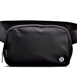 Lululemon Everywhere Belt Bag NWT